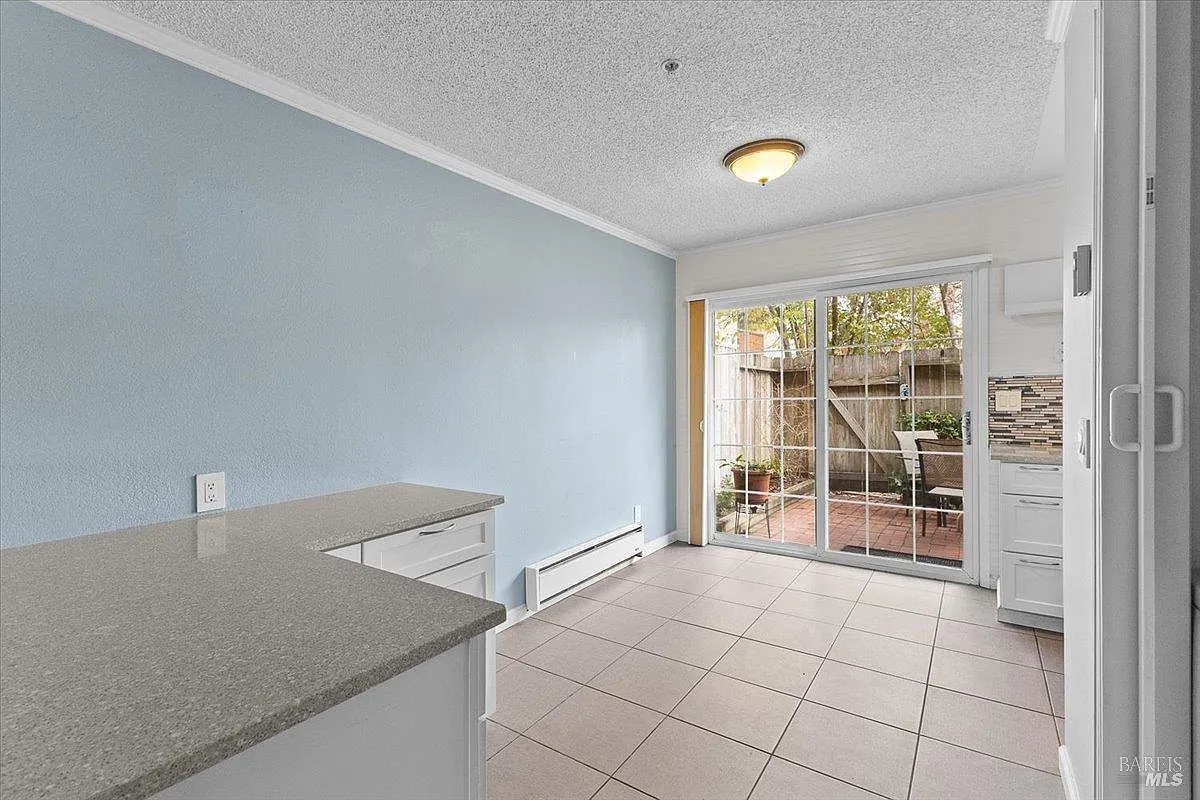 1003 Golf Course Drive - Photo 8
