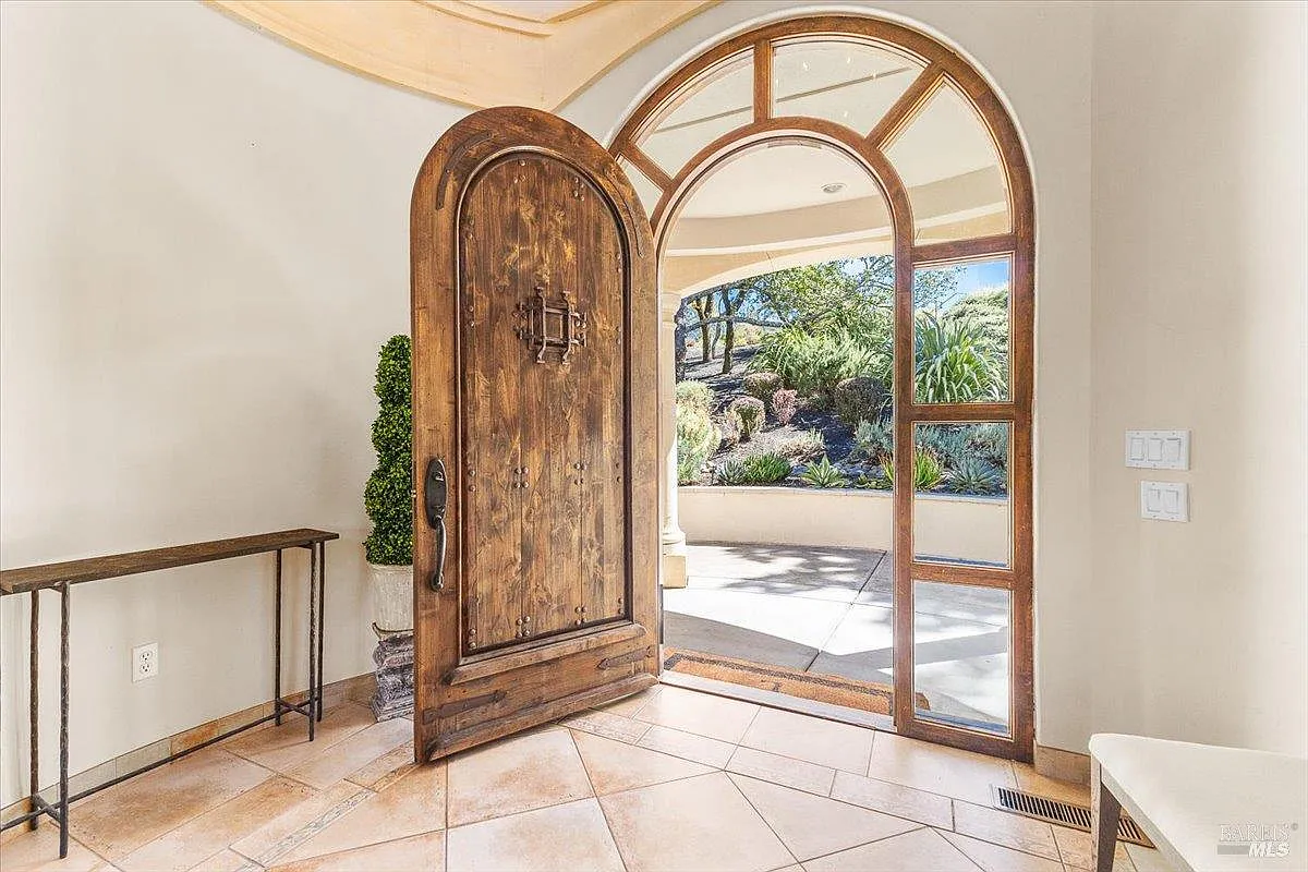 913 Turnberry Court - Photo 4