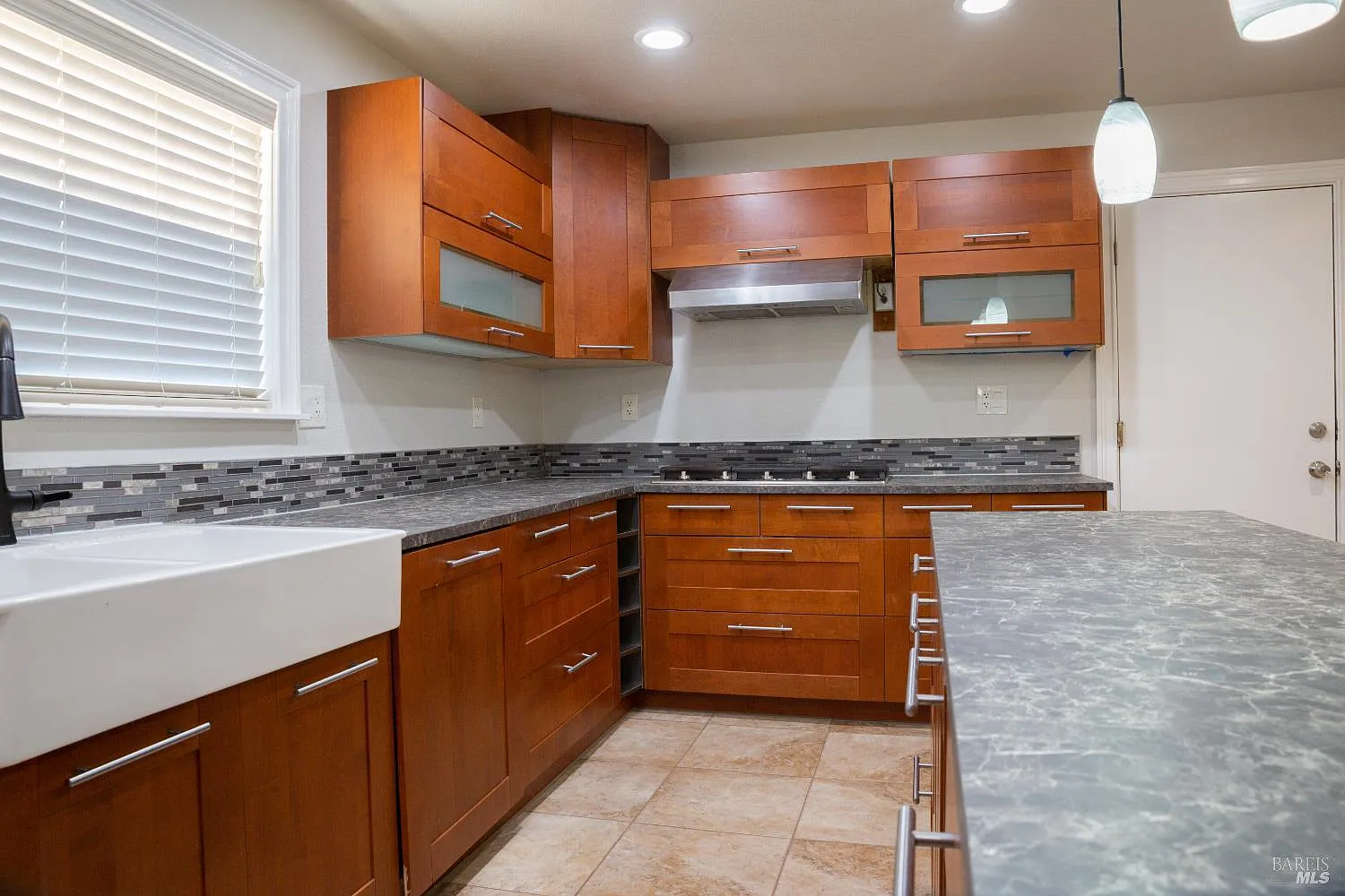 365 Alden Court - Photo 3