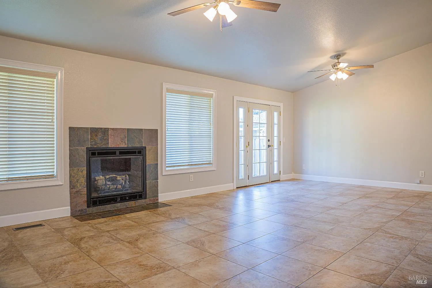 365 Alden Court - Photo 4