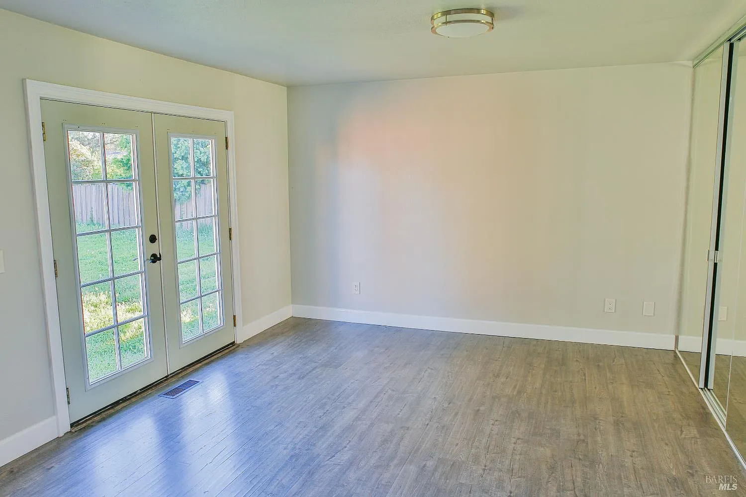 365 Alden Court - Photo 5