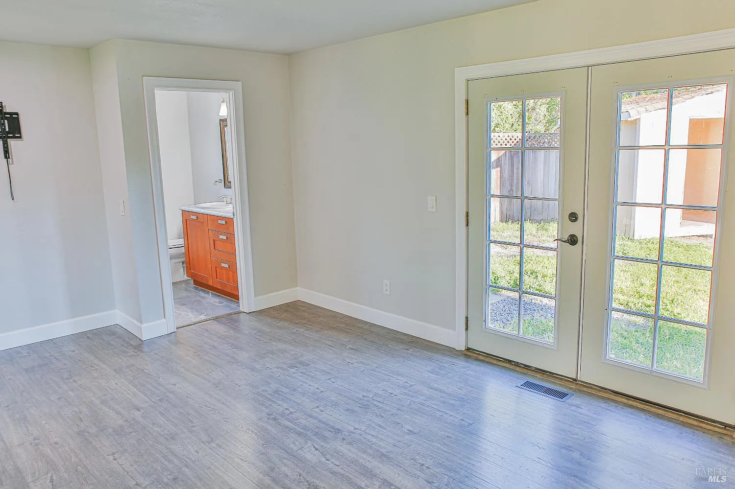 365 Alden Court - Photo 7