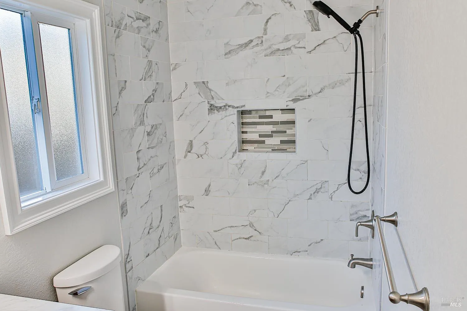 365 Alden Court - Photo 8