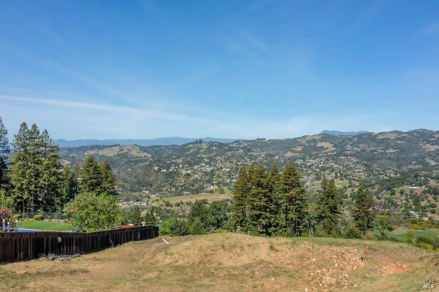 3888 Skyfarm Drive - Photo 4