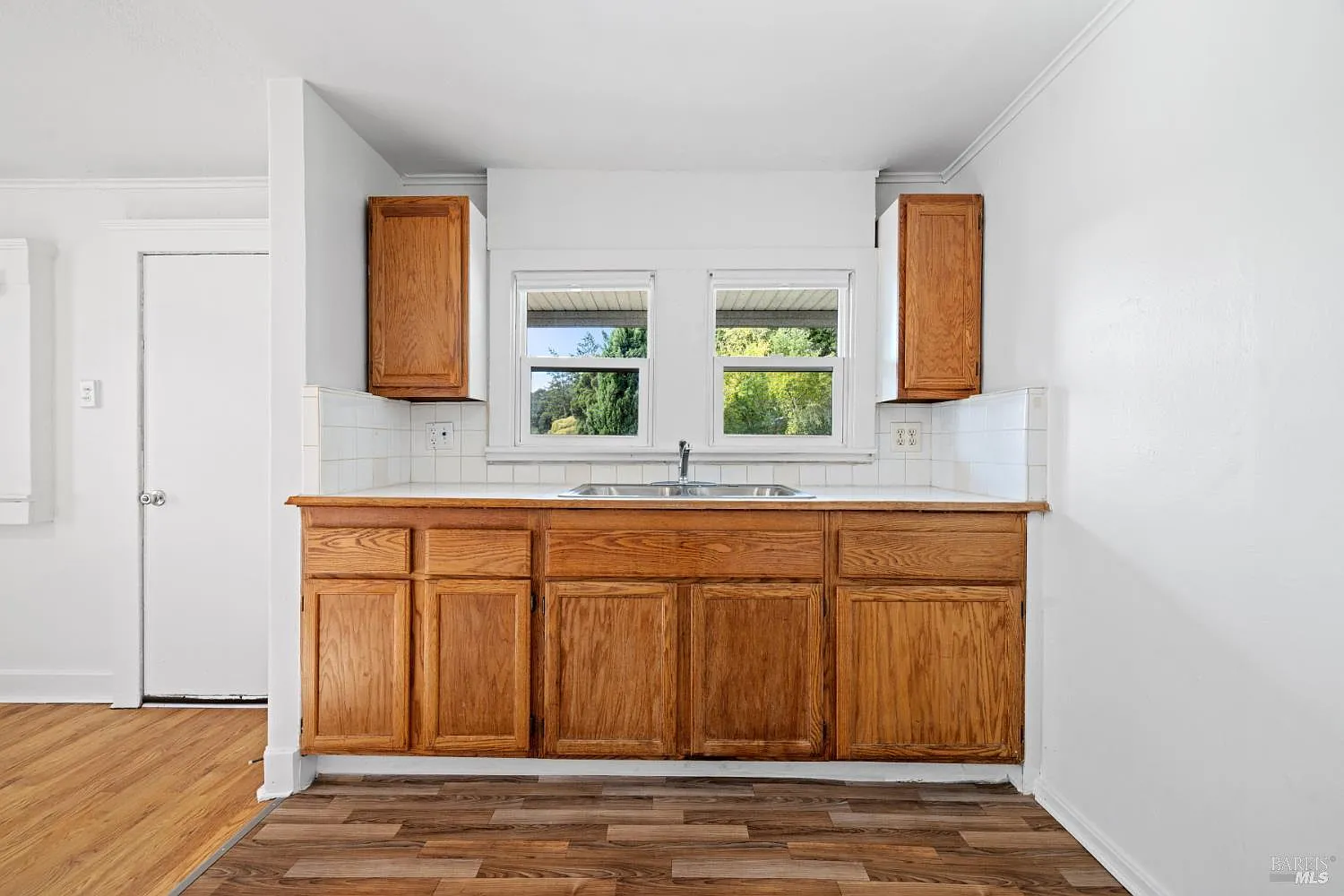3160 Sunridge Drive - Photo 7