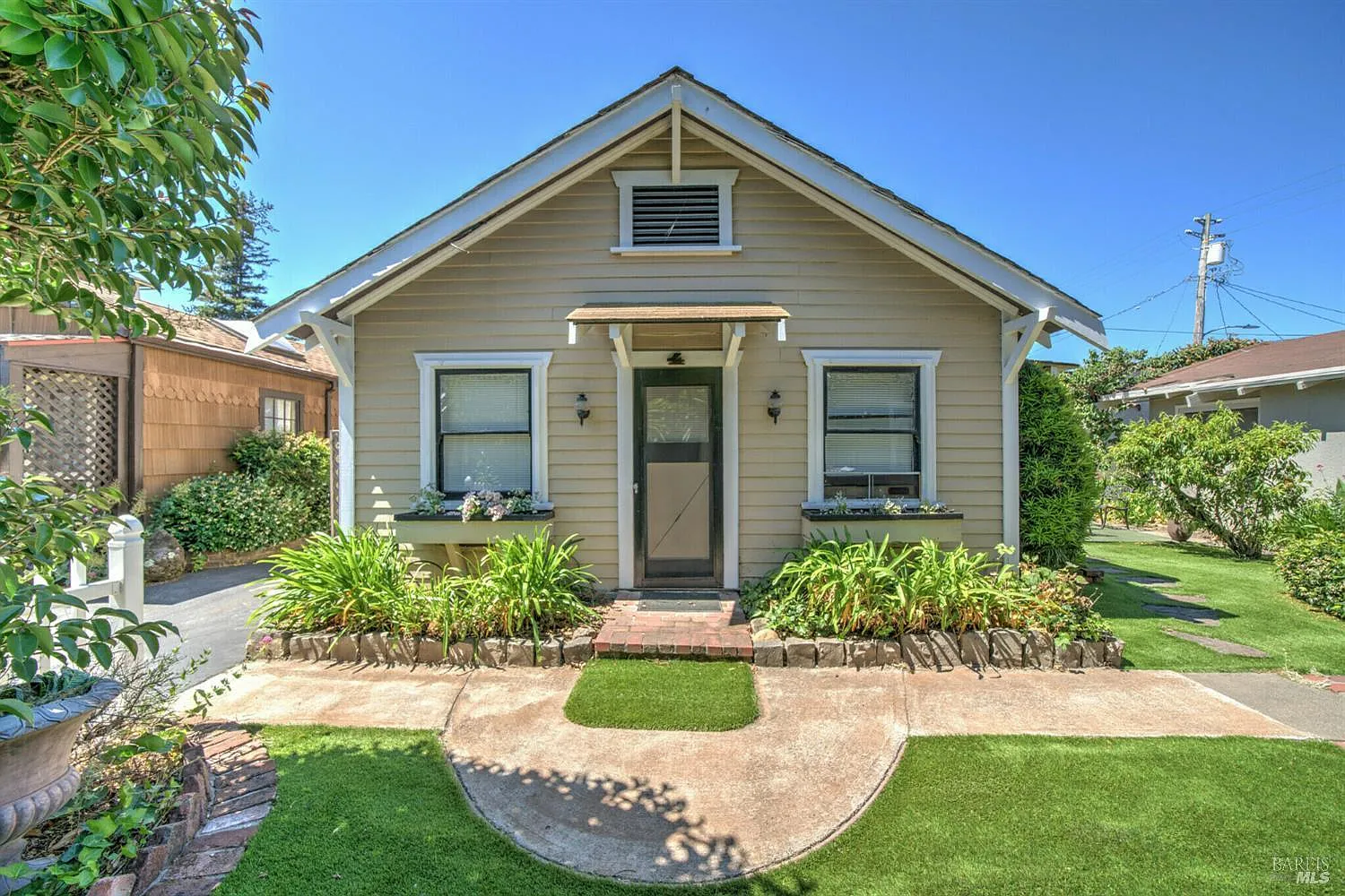 703 B St - Photo 9
