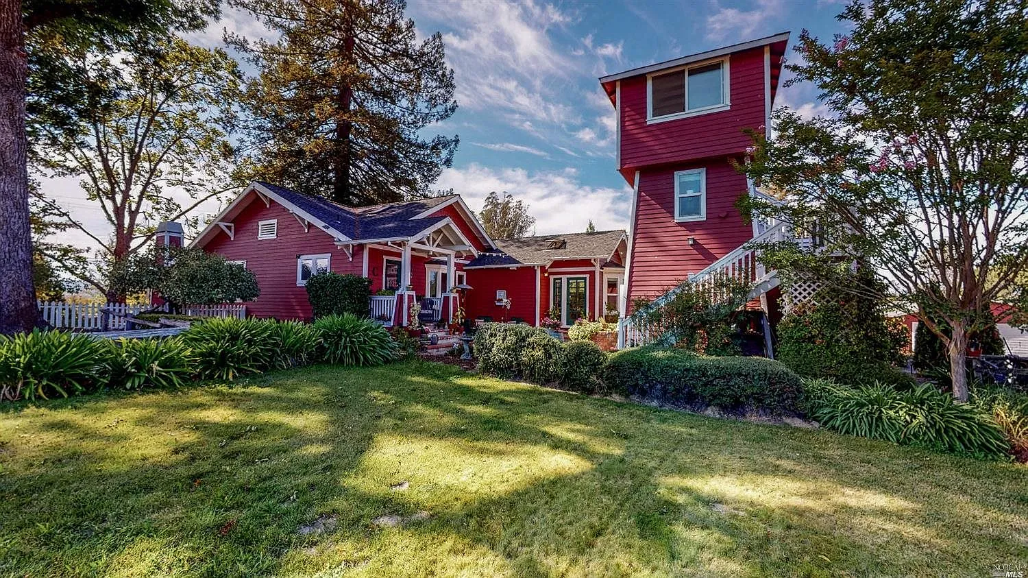 4605 Gravenstein Highway N - 3bd/3ba, 2,000 sqft - in Sebastopol, CA