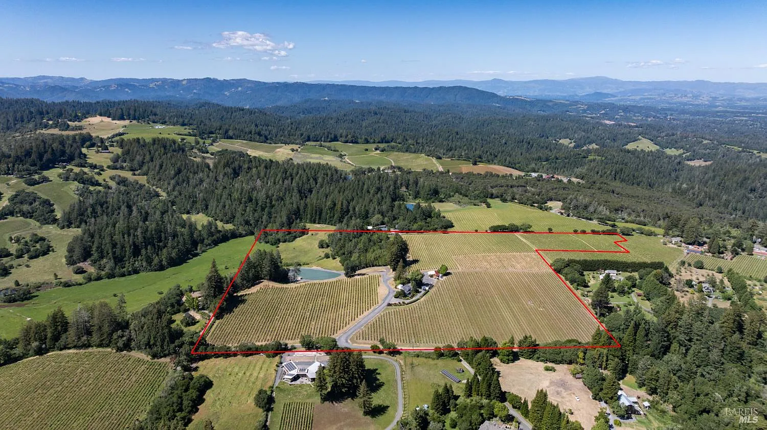 14640 Morelli Lane - 5bd/3ba, 2,938 sqft - in Sebastopol, CA