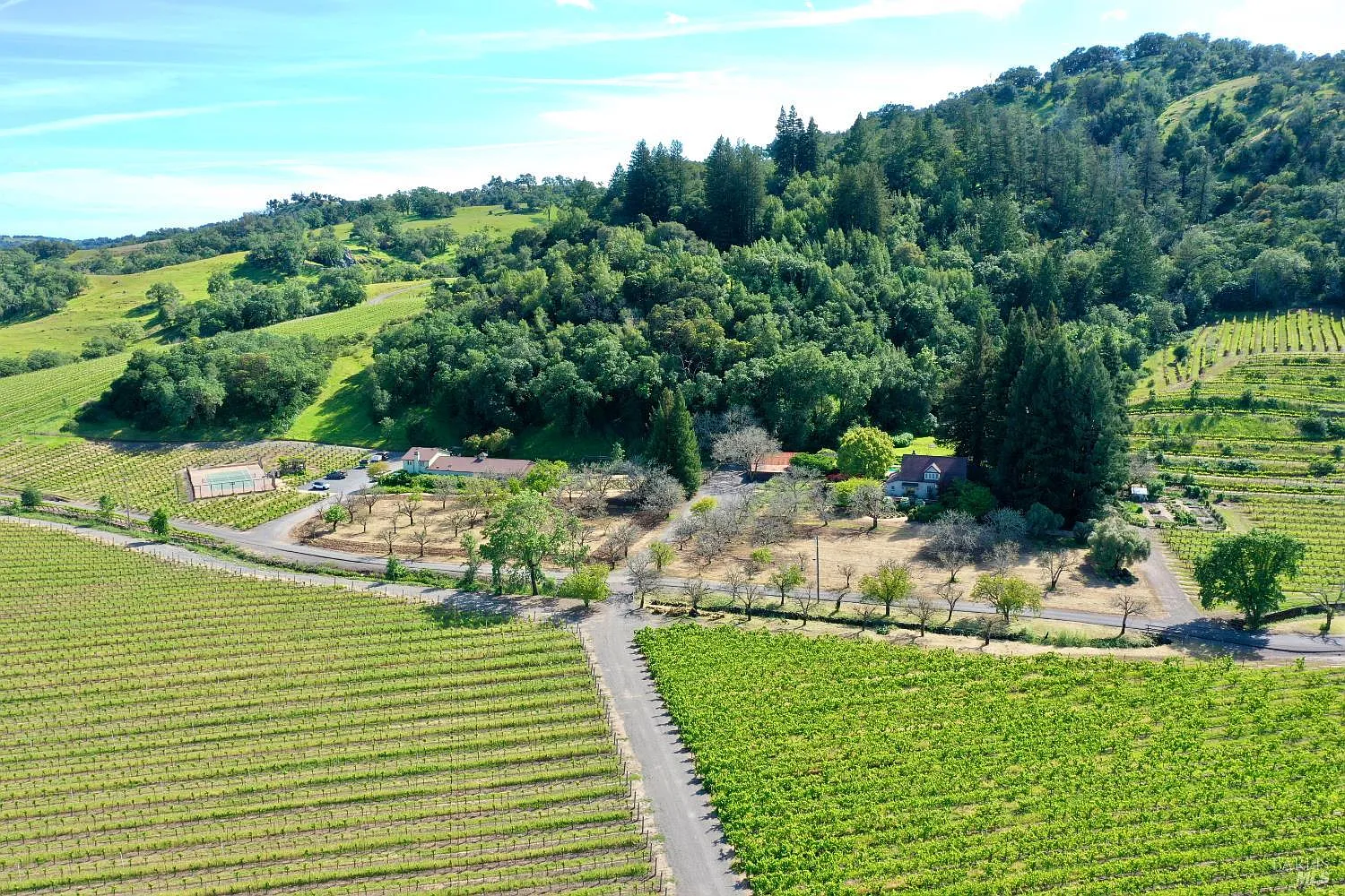 5520 W Soda Rock Lane - 4bd/3ba, 3,006 sqft - in Healdsburg, CA