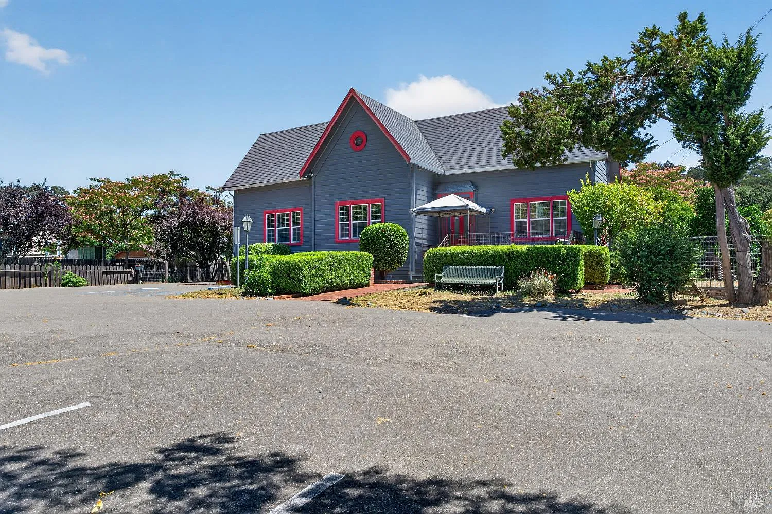 530 N Cloverdale Boulevard - Photo 3