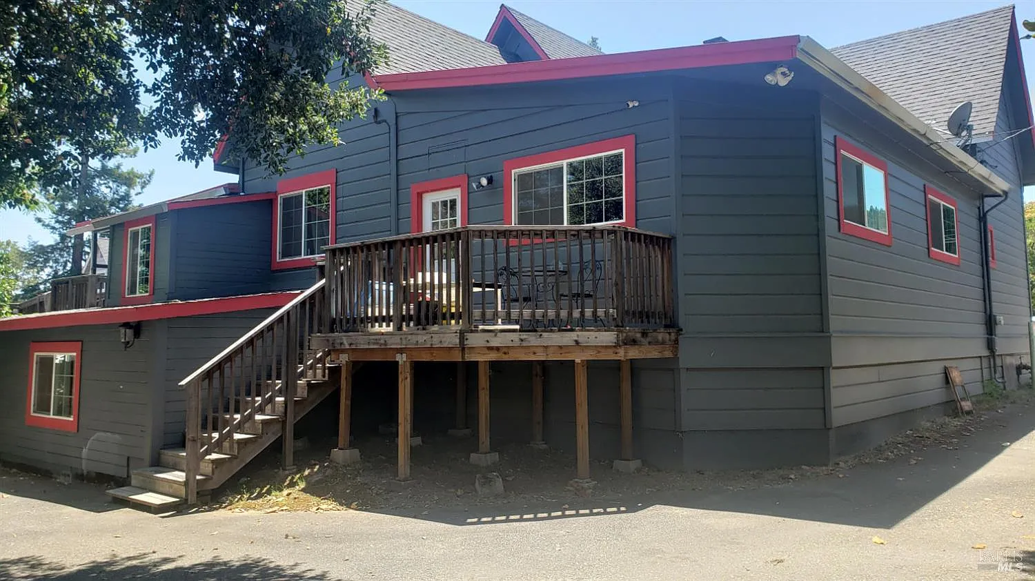 530 N Cloverdale Boulevard - Photo 4