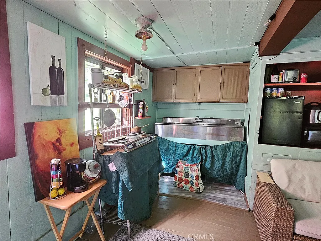 135 Redwood Ave - Photo 12