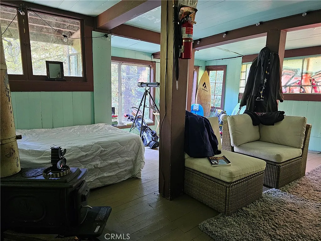 135 Redwood Ave - Photo 5