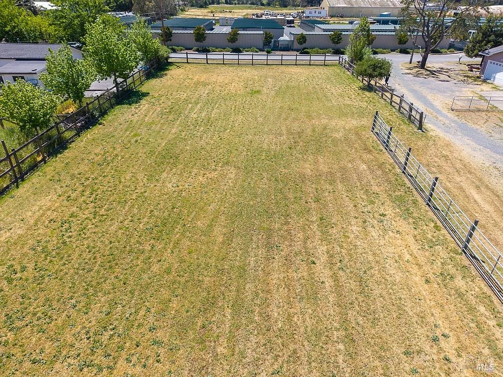23180 Maffei Road - Photo 4